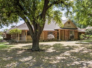 2106 Meadowview Cir, Garland, TX 75043