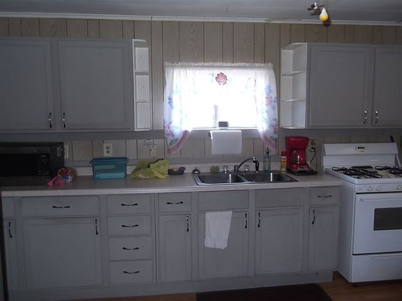 2nd image of 360 N Birch St