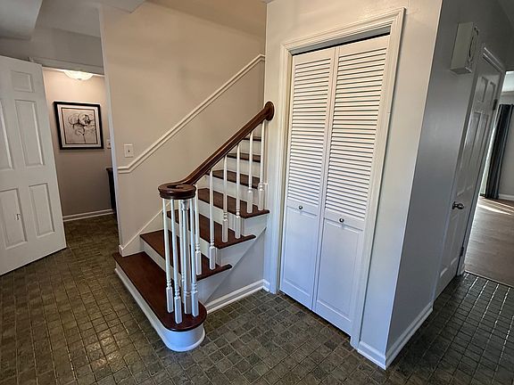 3rd image of 11117 N Brookhaven Ct