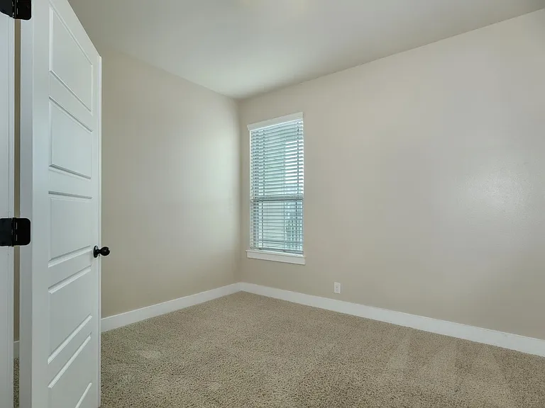 7320 Easy Wind Dr — Photo 6