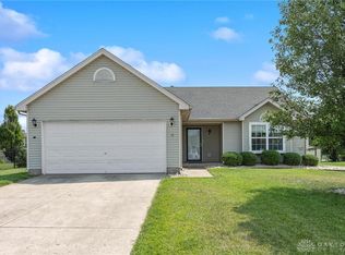 12 Meadowcrest Dr, Franklin, OH 45005