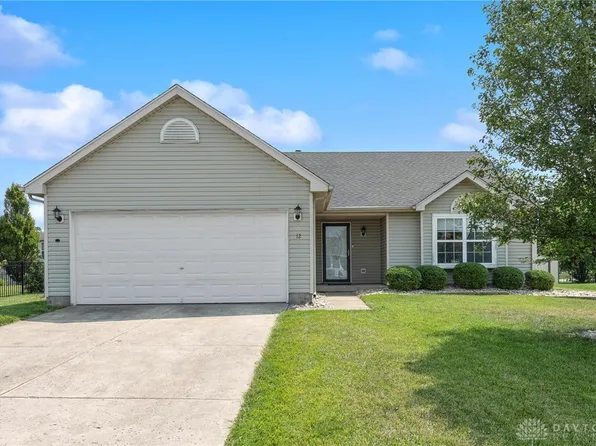 12 Meadowcrest Dr, Franklin, OH 45005