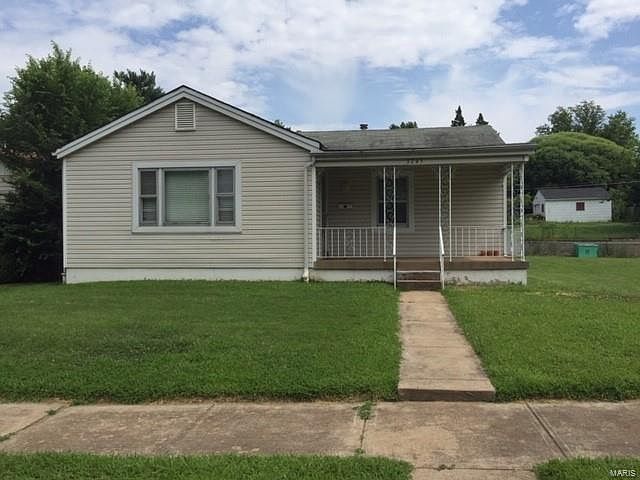 1st image of 3745 Robert Ave