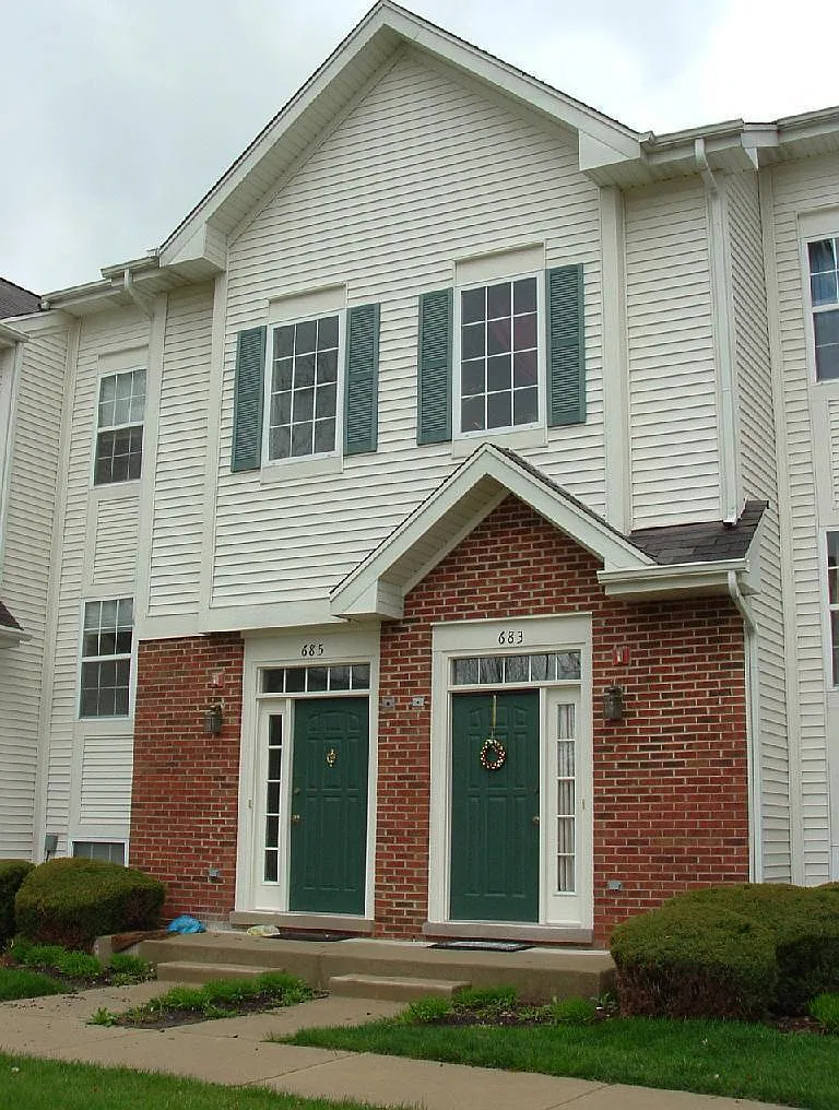 Waterfront, River Mill Crossings Townhome 2br, 2.5ba 2cgar — Photo 1