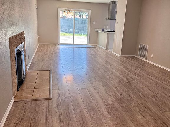 4th image of 9426 Valley Bend