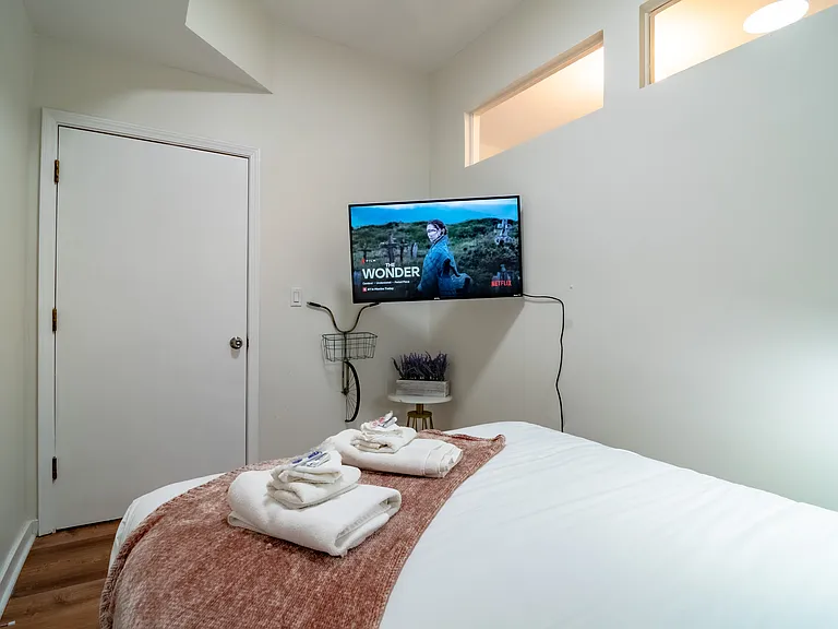 117 E Bellevue Pl #3 — Photo 12