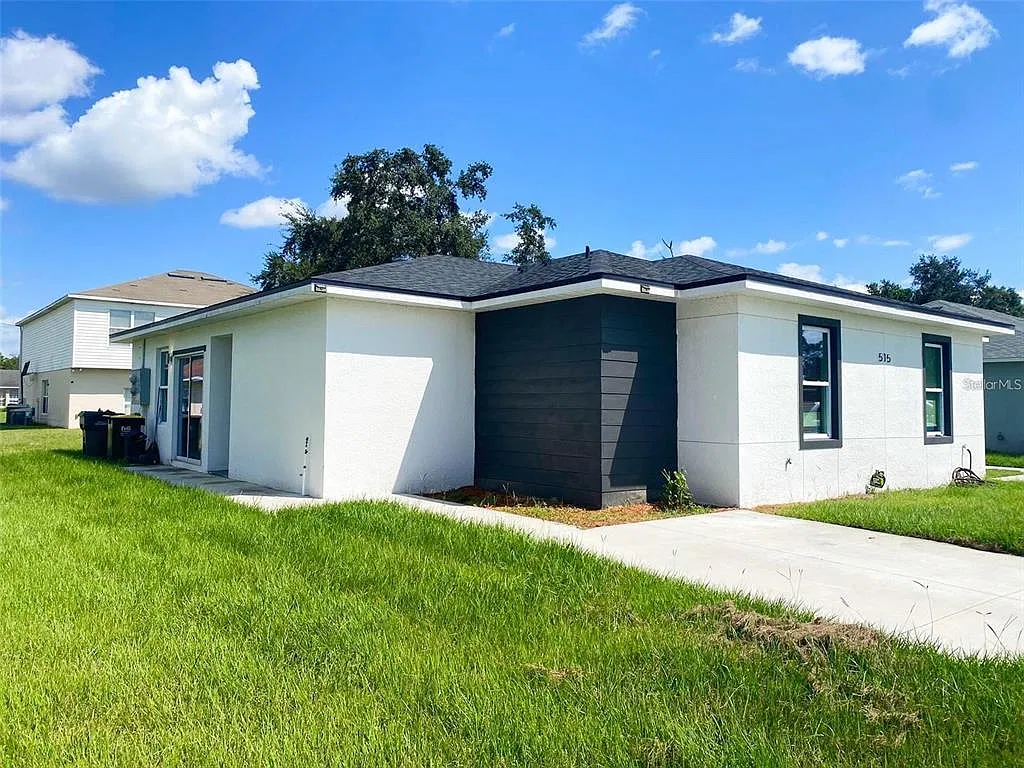 3 bed, 2.0 bath, 1162 sqft, $1,649 — Photo 2