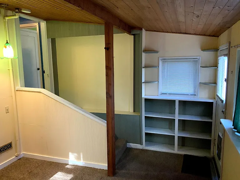 4 Bedroom, 1.5 Bath House — Photo 19