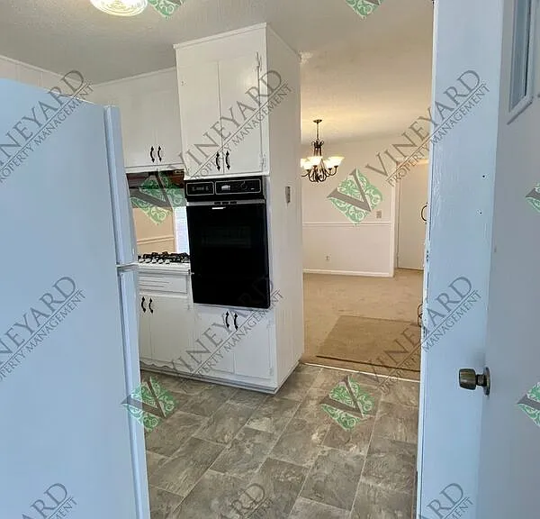687 Bounty Dr — Photo 12