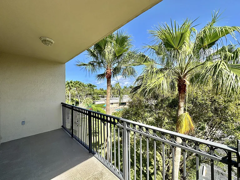 27 Royal Palm Way #406 — Photo 37