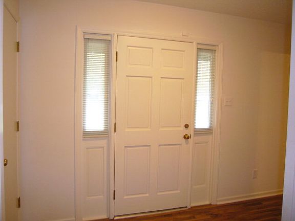 2nd image of 1920 Pinemont Cir