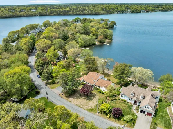 9 Eagle Hill Drive, Plymouth, MA 02360
