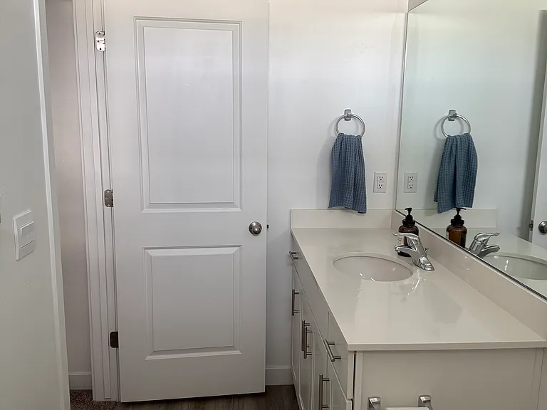 388 N Sea Chaser Ln — Photo 9