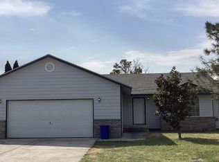 181 Rio Senda St, Umatilla, OR 97882
