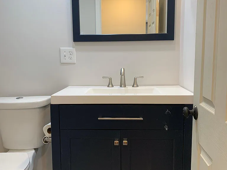Reed Street Apartments — Photo 9