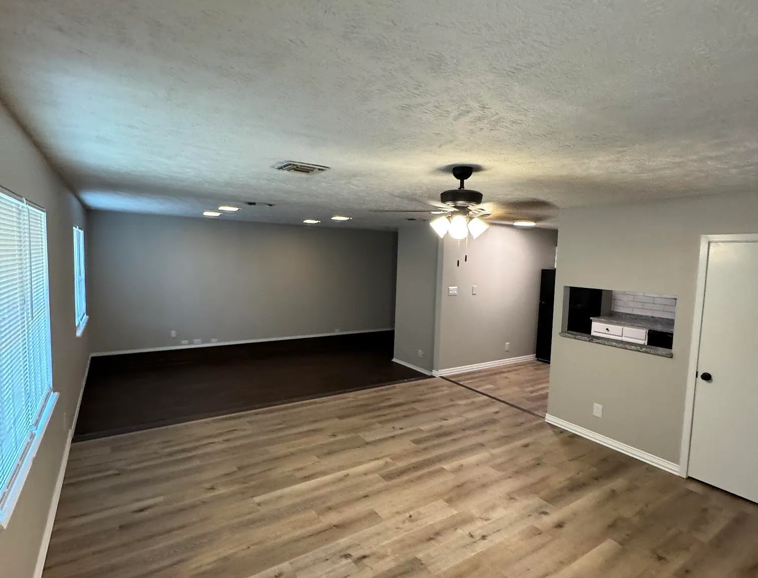 3 bed, 1.0 bath, 1376 sqft, $1,495 — Photo 2