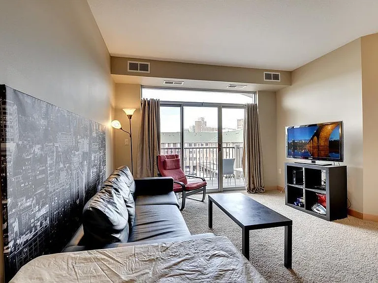 2600 University Ave SE #418 — Photo 3