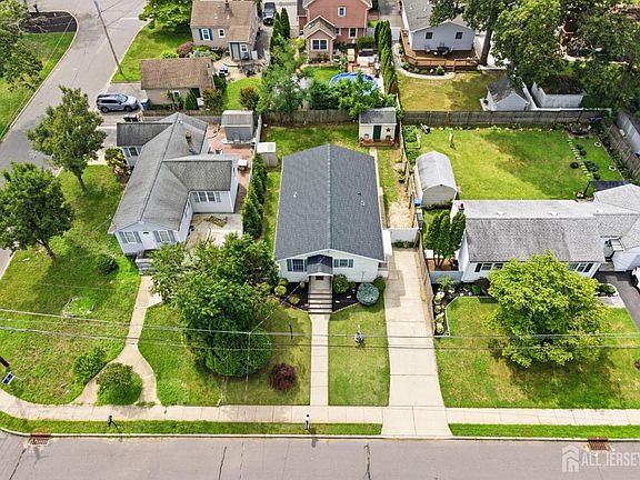 3rd image of 16 Avenue B