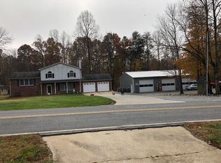 210 Country Ln, Winston Salem, NC 27107