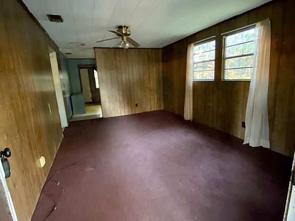 3rd image of 206 NW Gwen Lake Ave