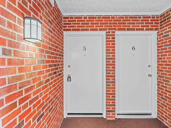 2nd image of 3566 Amberacres Dr #5