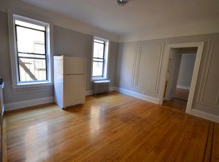 6901 62nd St APT C9, Ridgewood, NY 11385