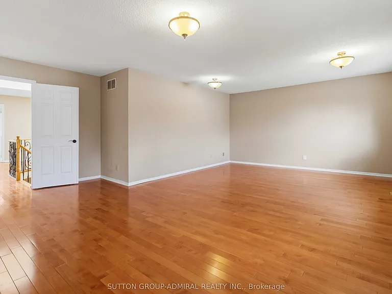 21 Kersey Cres — Photo 18
