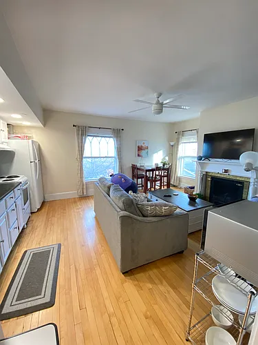 14 Chiswick Rd #4 Photo 1