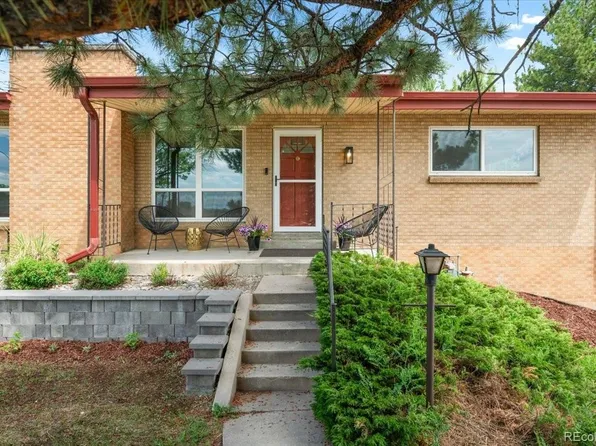 10105 W 17th Place, Lakewood, CO 80215