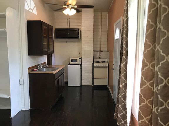 3rd image of 982 Druid Rd E