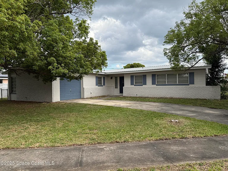 3945 Trinidad Ave — Photo 1