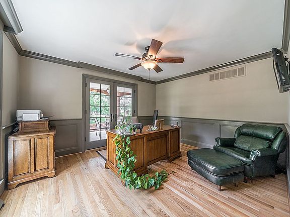 5th image of 17 Cambridge Dr