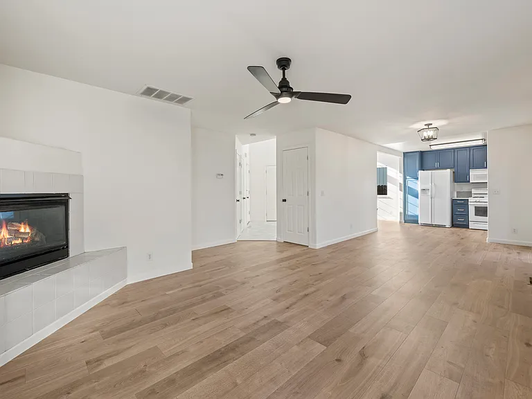 466 Len Cir — Photo 11