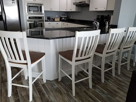 2nd image of 1 E Grand Ave APT 508