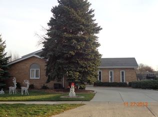 1204 Grandview Dr, New Lenox, IL 60451