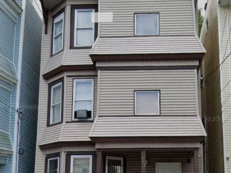 482 Avon Ave — Photo 8