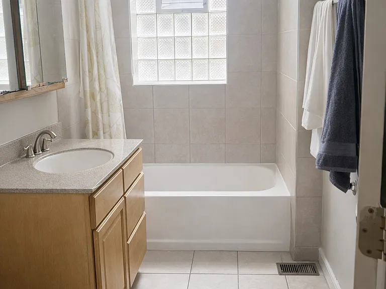 3720 S Indiana Ave #1 — Photo 9