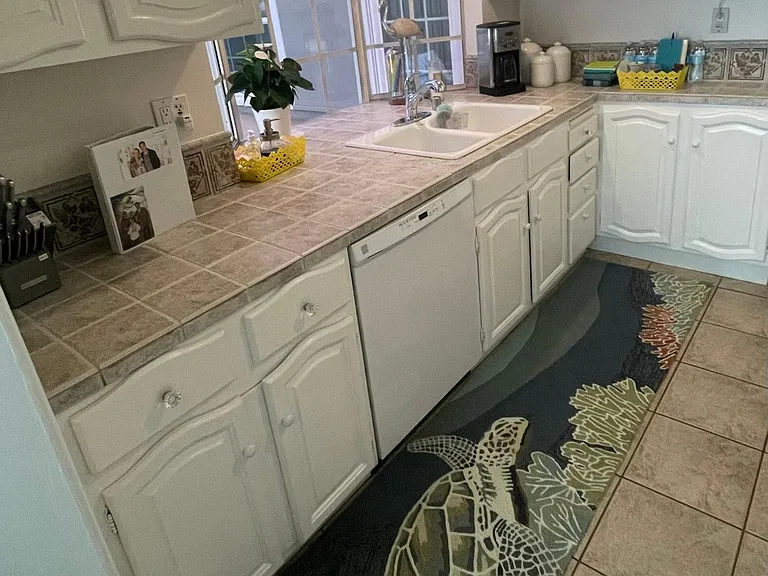 Homey retro surf kitchen