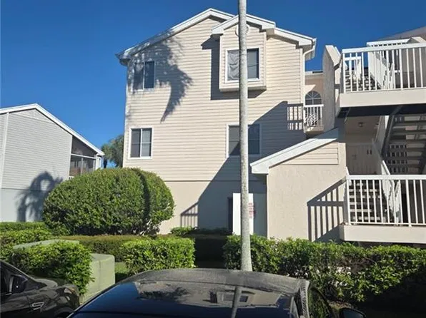2651 Citrus Lake Dr APT 303, Naples, FL 34109