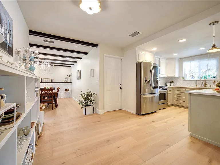 6237 Hancock Ave — Photo 30