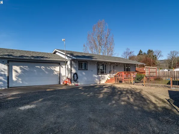 1958 Austin Rd, Roseburg, OR 97471
