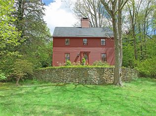 2 Signal Hill Rd, Wallingford, CT 06492