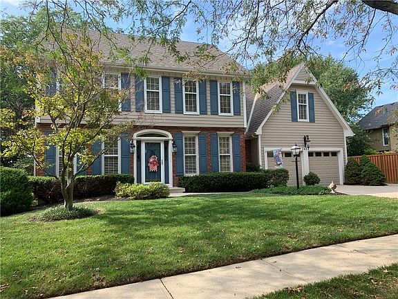 2nd image of 7424 N Amoret Ave