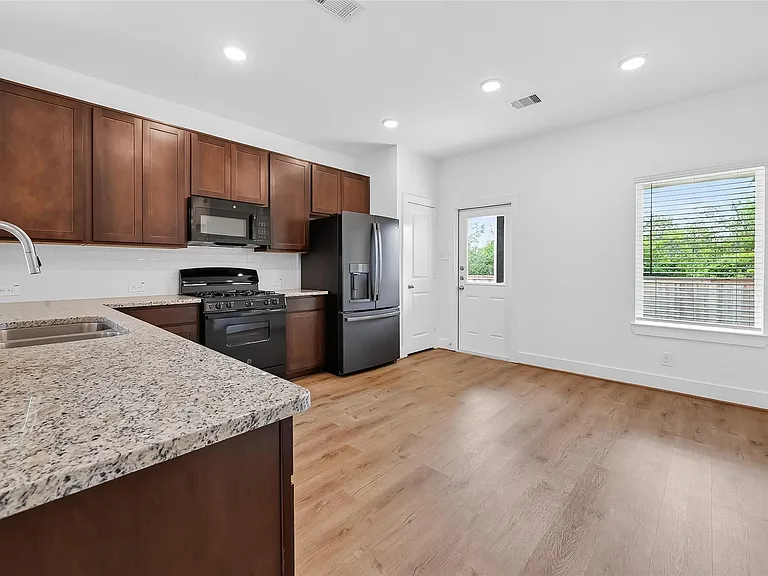 4506 Blue Moutain Laurel — Photo 24