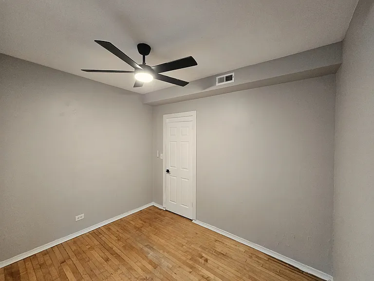 2056 N Keystone Ave #2 — Photo 9