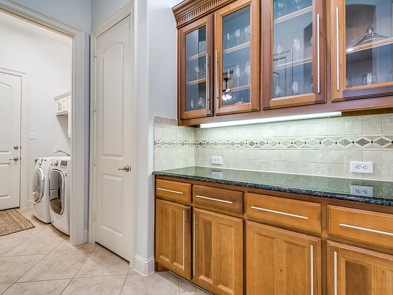 8237 Inverness Colony — Photo 10