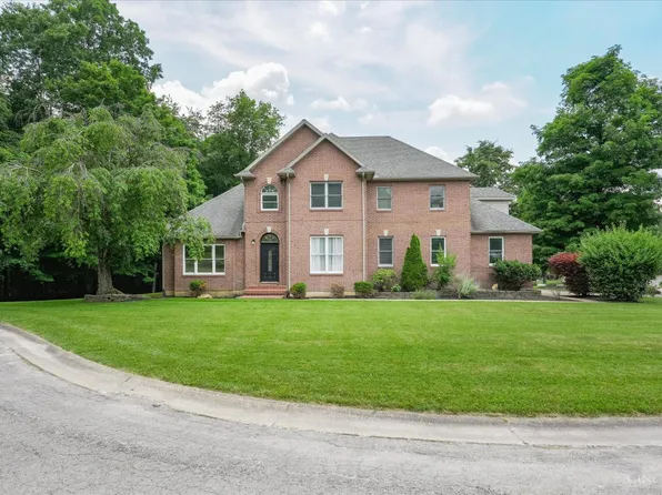106 Rainbow Ct, Hillsboro, OH 45133