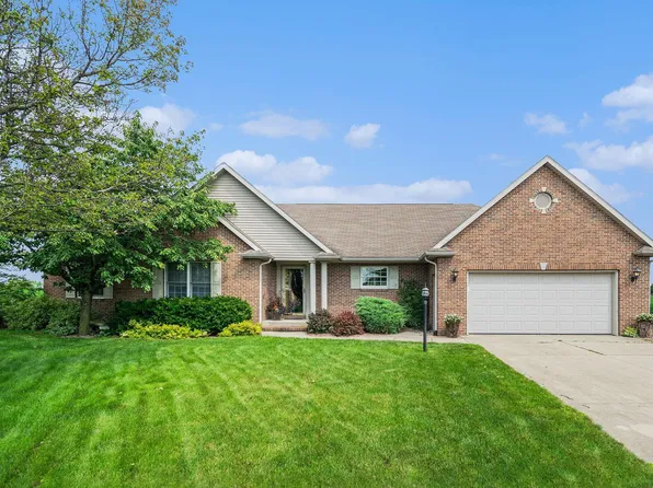 110 Remington Ct, Wakarusa, IN 46573