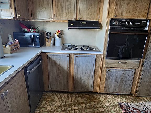 4th image of 501 Division Ave Unit 11