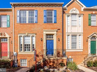 8182 Skelton Cir, Falls Church, VA 22042